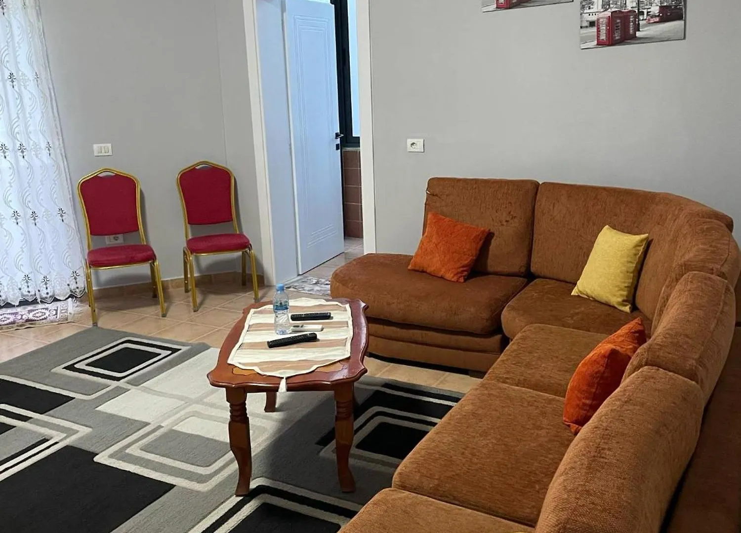 Golem Guesthouse 0*, גולם אלבניה