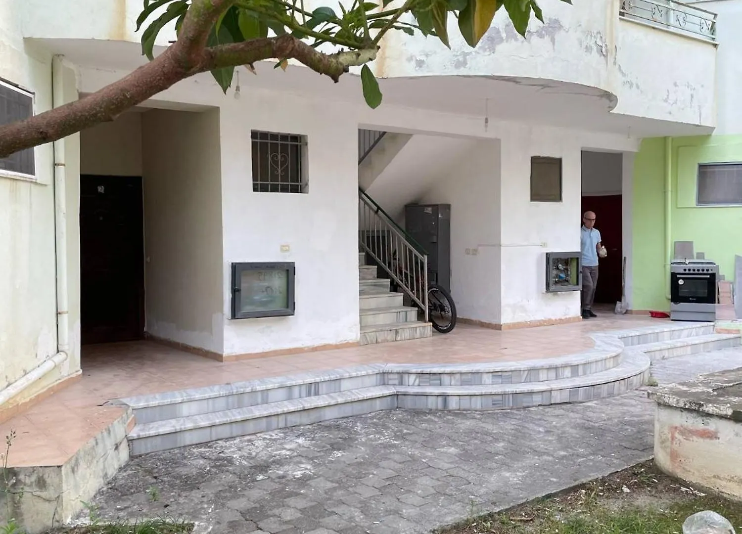 Golem Guesthouse 0*, גולם